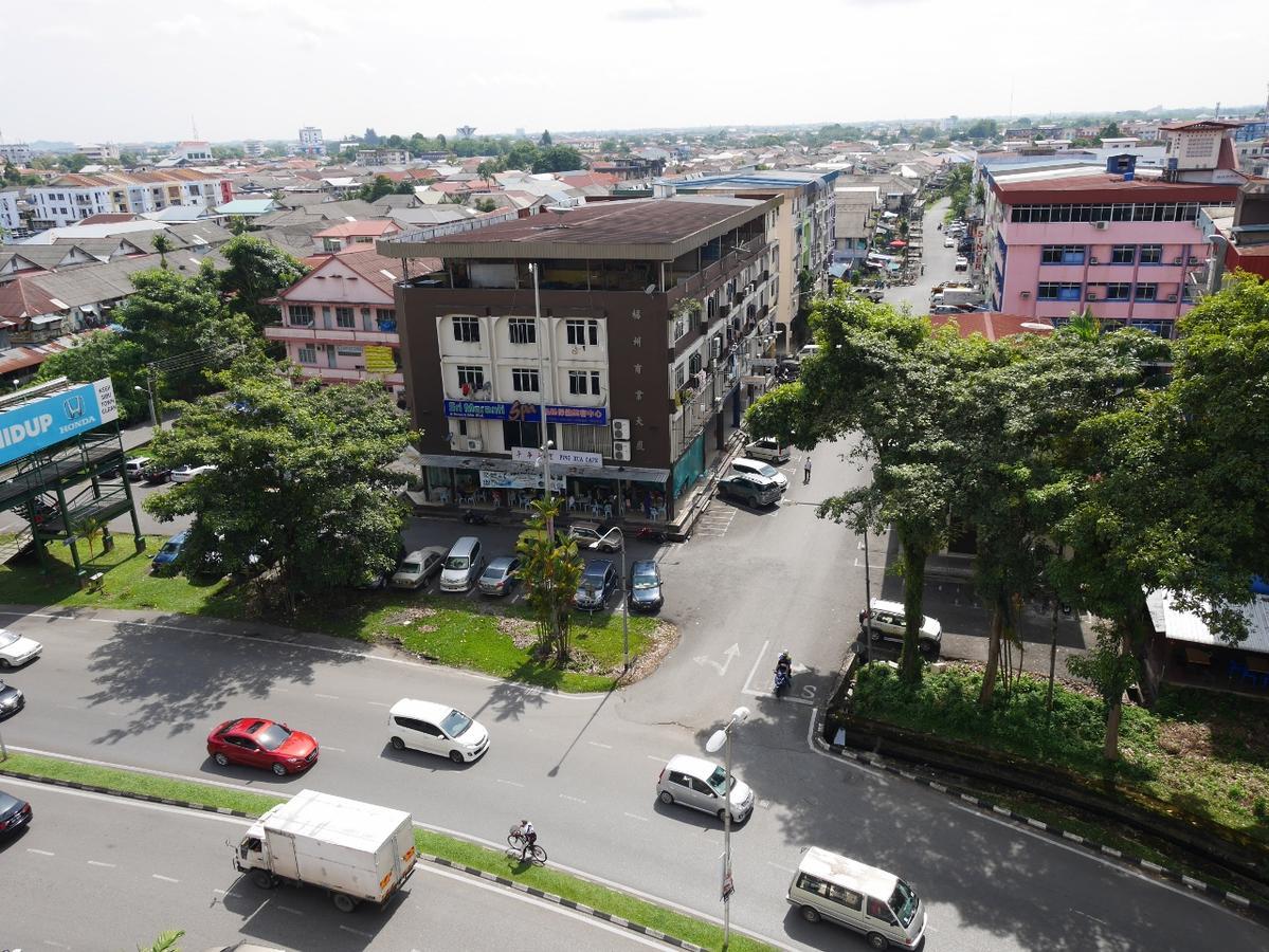 Premier Hotel Sibu Exterior photo